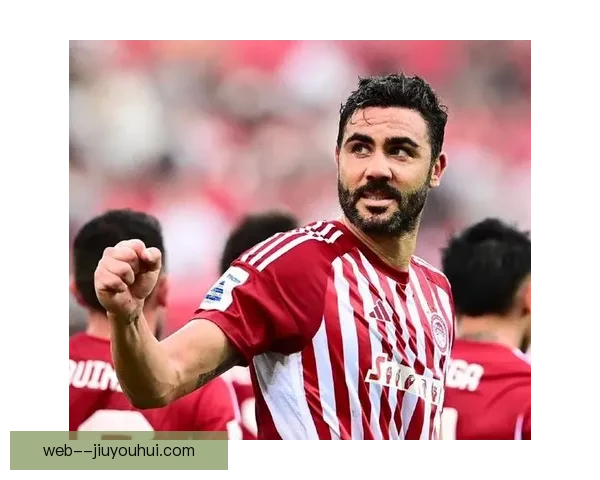 奥林匹亚科斯历史性夺冠 欧协联冠军荣耀再度加冕